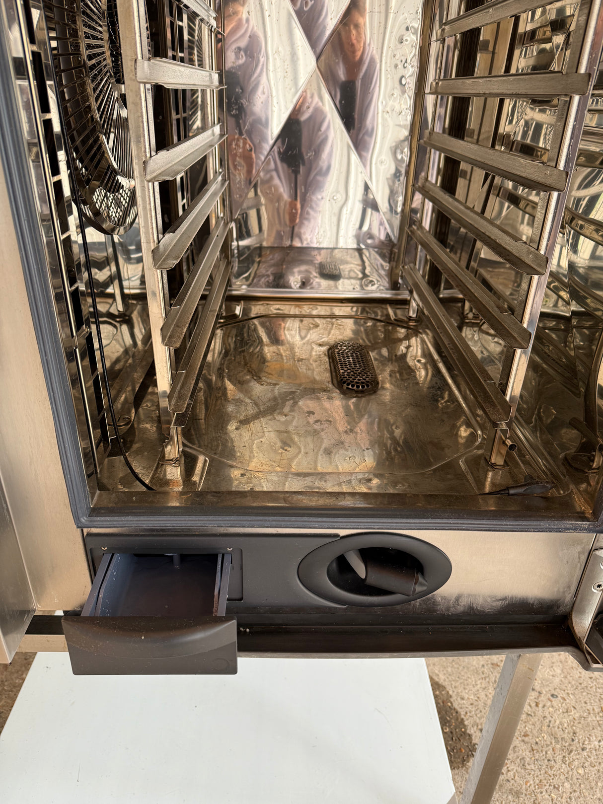 Rental Rational SCC White Efficiency 10 Grid Electric