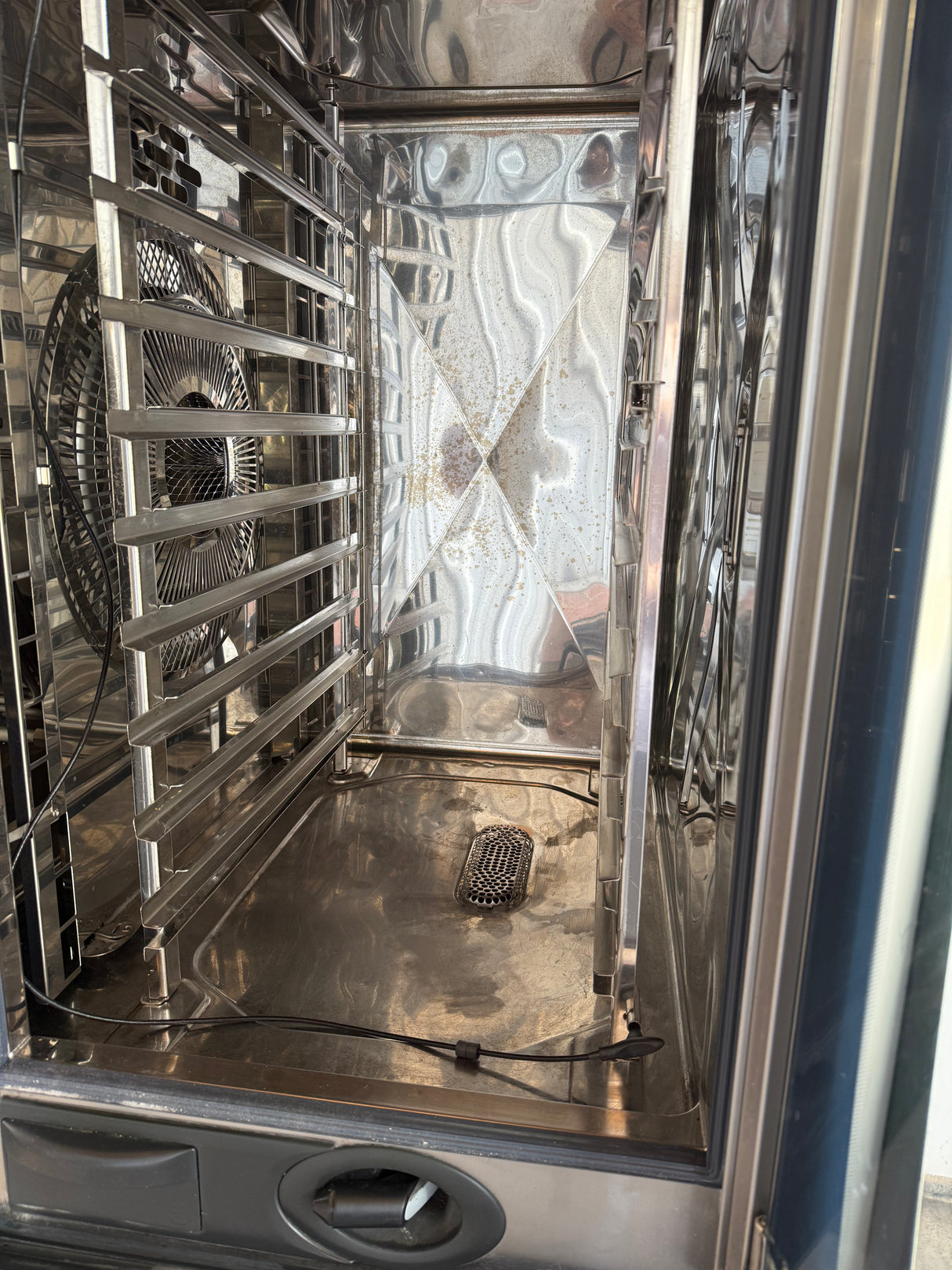 Lincat SelfCookingCenter® WhiteEfficiency 10-Grid Electric 3 Phase