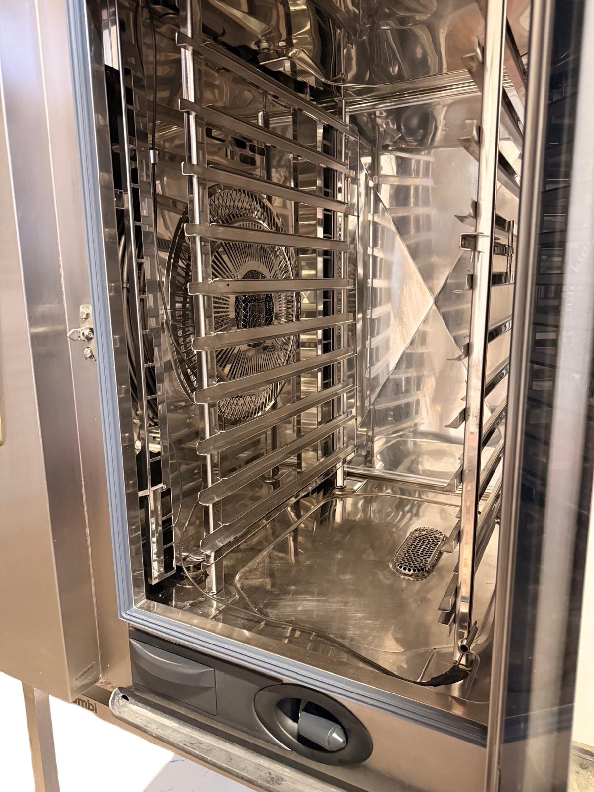 Rational SelfCookingCenter® Whitefficiency® (SCC WE) 10-Grid Electric